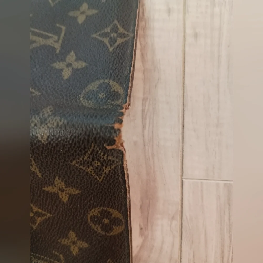 Louis Vuitton Monogram Bifold Wallet Men’s